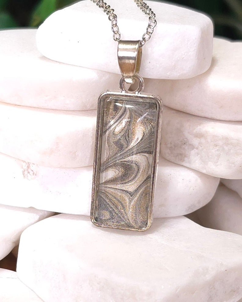 Silver Plated Pendant Necklace in Beige